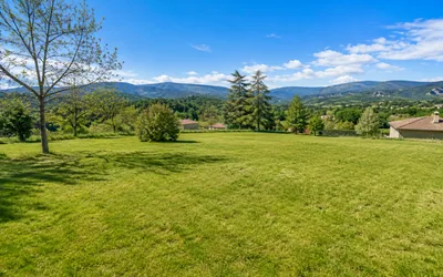 Terrain à Vinezac